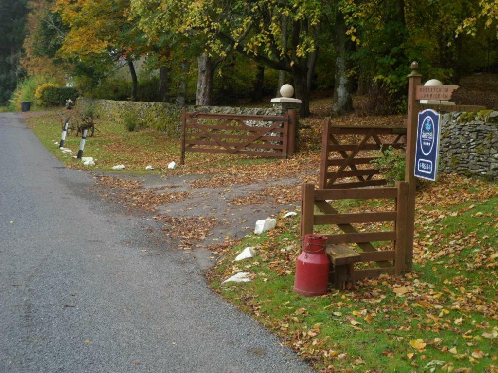 Borthwickbrae Shepherd'S Hut 霍伊克 外观 照片