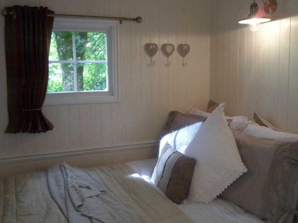 Borthwickbrae Shepherd'S Hut 霍伊克 外观 照片