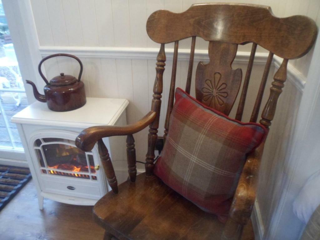 Borthwickbrae Shepherd'S Hut 霍伊克 外观 照片